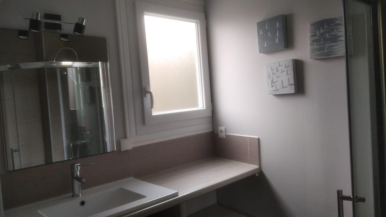 Idealement Situe, Tout A Pied, 60M2 Saint-Georges-de-Didonne Kültér fotó